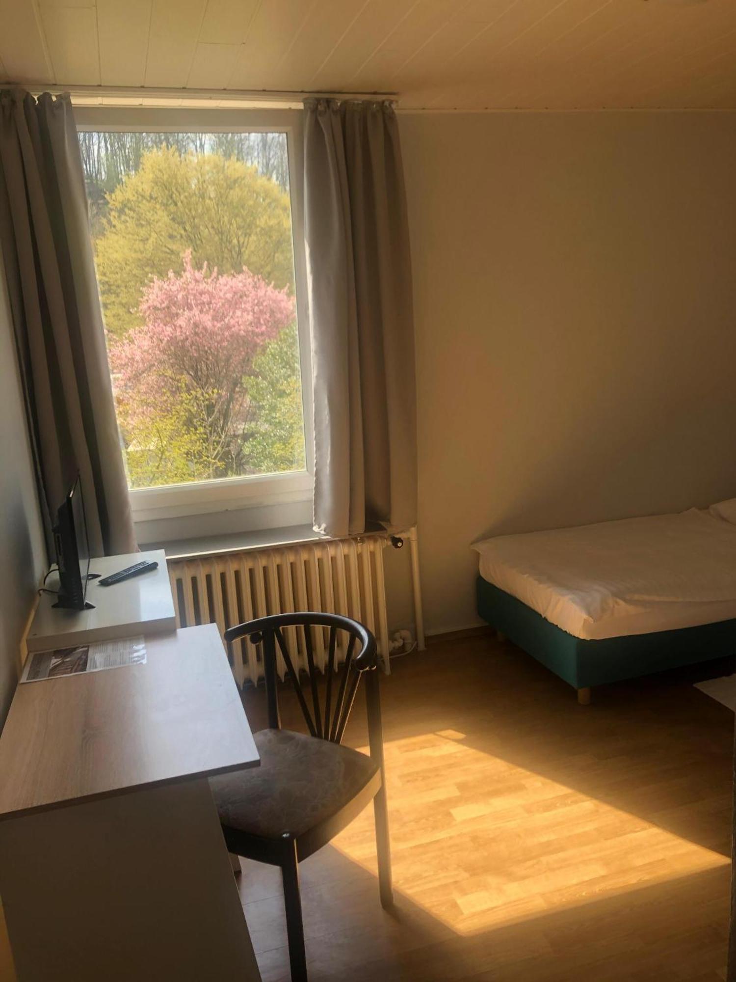 Hotel Schwaferts ヴッパータール 部屋 写真