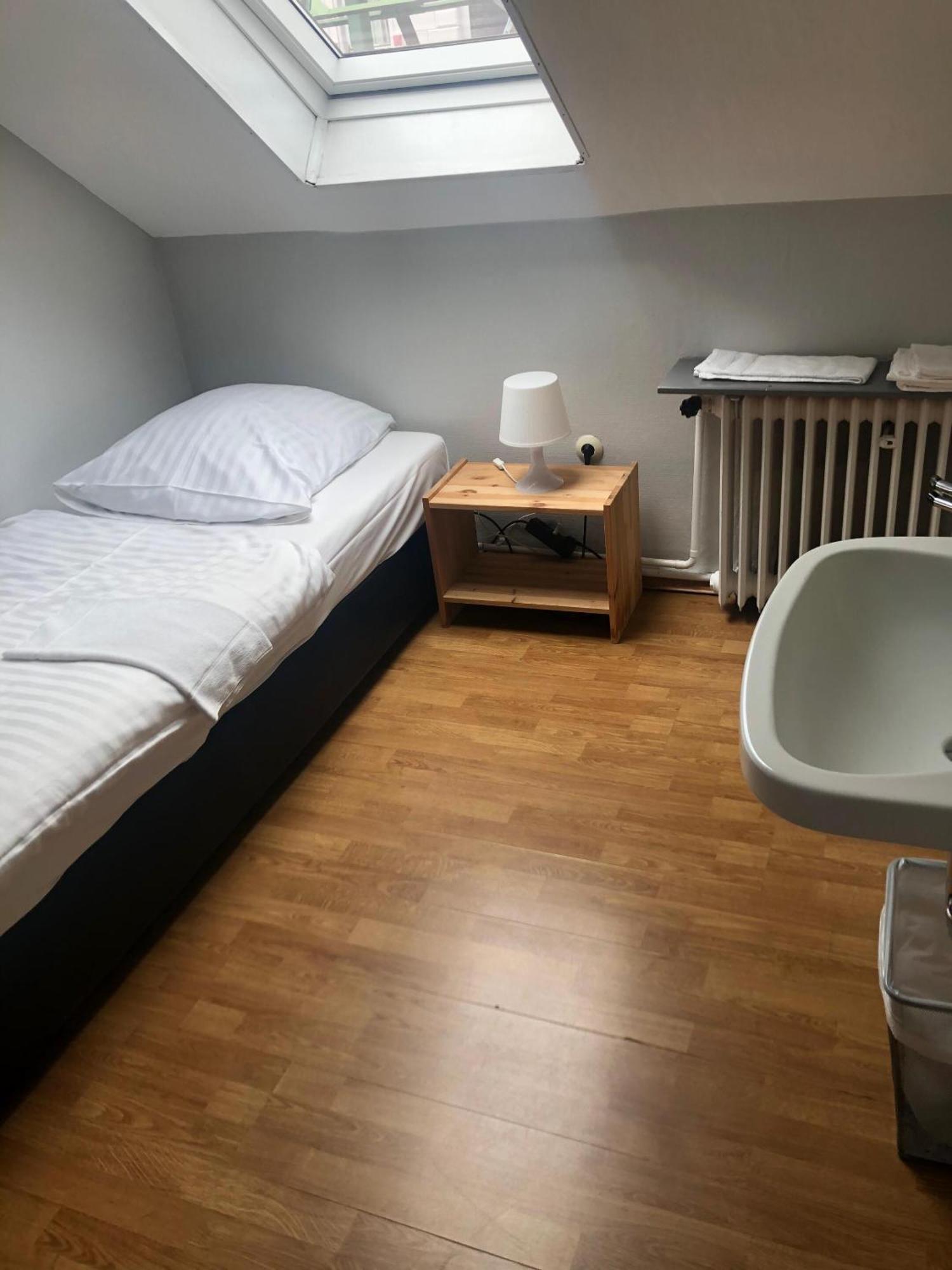 Hotel Schwaferts ヴッパータール 部屋 写真